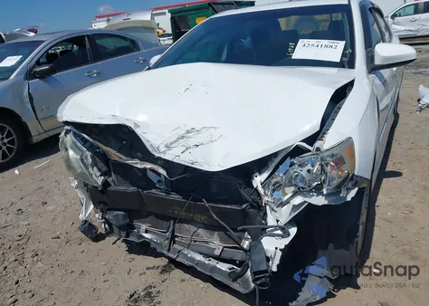 2012 Toyota Camry Se z USA, uszkodzony, nr VIN 4T1BF1FK7CU134812